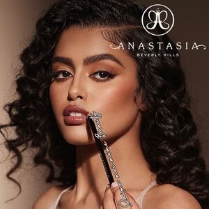 Anastasia Beverly Hills Lip Liner In Cinnamon (Deep Warm Brown With Spice Tint)